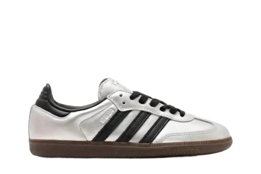Tênis Adidas Samba Og Metallic Silver Prata vista lateral