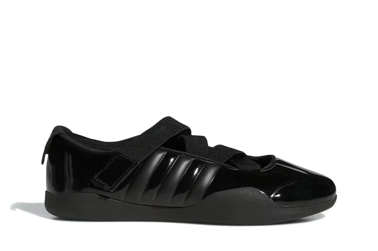 Tênis Adidas Taekwondo Caroline Hu x CLOT Black Preto vista lateral