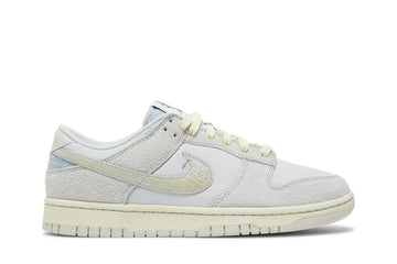 Tênis Dunk Low Light Ocean Bliss vista lateral