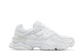 Tênis New Balance 9060 Triple White vista lateral
