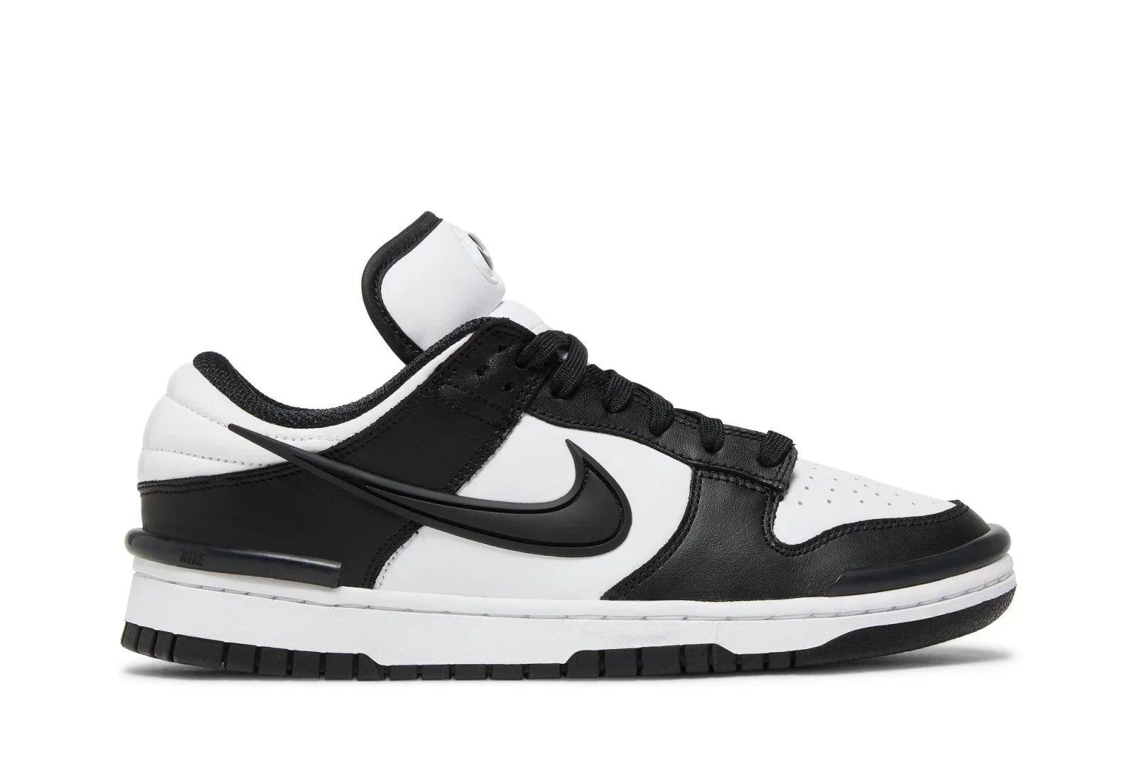 Tênis Nike Dunk Low Twist Panda Preto vista lateral