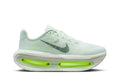 Tênis Nike Vomero Premium Barely Volt Verde vista lateral