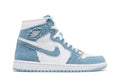 Tênis Air Jordan 1 High OG Denim Azul vista lateral