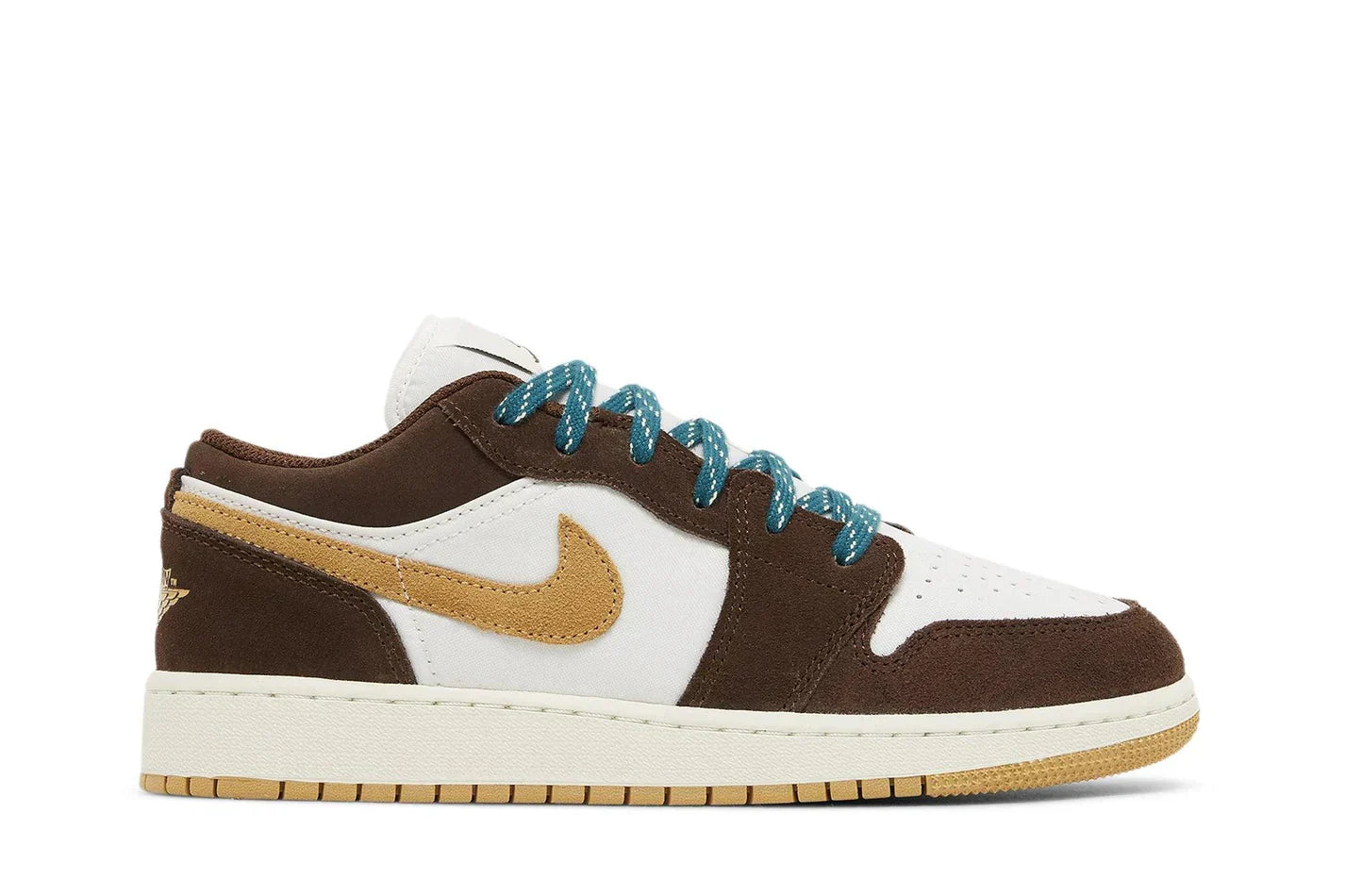 Tênis Air Jordan 1 Low GS Cacao Wow Marrom vista lateral